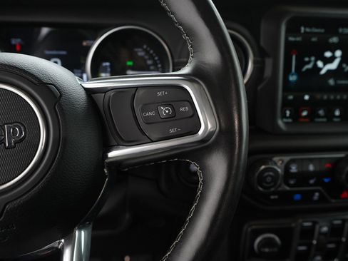 Used 2023 Jeep Wrangler Unlimited Sahara w/ Cold Weather Group image 22