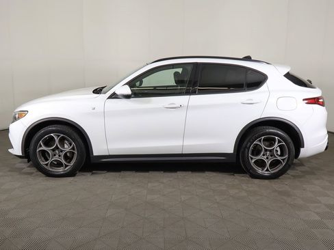 Used 2022 Alfa Romeo Stelvio Ti image 18