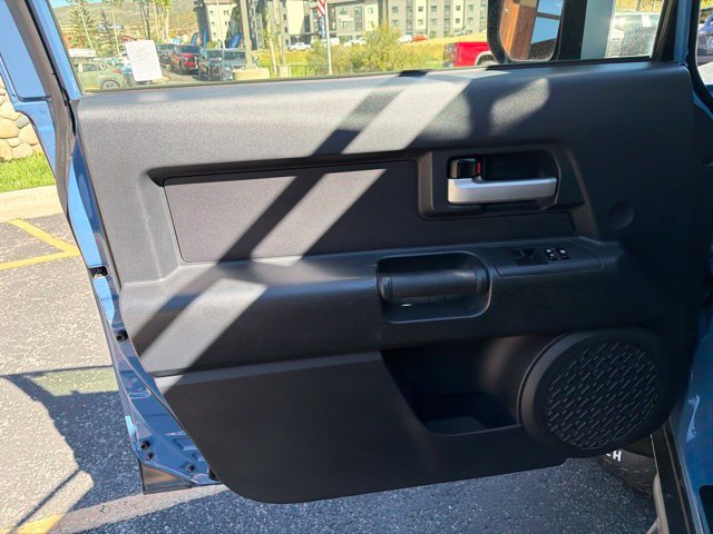 Used 2013 Toyota FJ Cruiser 4WD w/ Convenience Pkg image 15