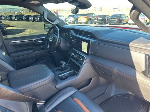 Used 2023 GMC Sierra 1500 AT4 w/ Technology Package image 28