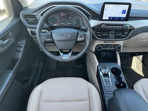 Used 2022 Ford Escape SEL AWD/4WD image 13