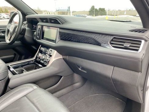 Certified 2024 GMC Yukon Denali image 31