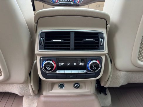 Used 2019 Audi Q7 3.0T Prestige w/ Prestige Package AWD/4WD image 20