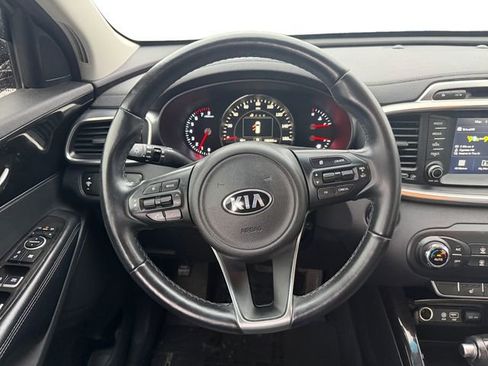 Used 2018 Kia Sorento EX image 18