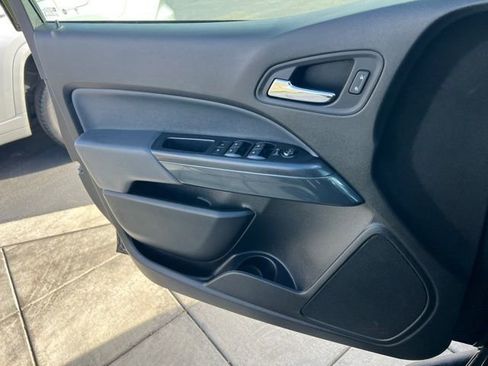 Used 2021 Chevrolet Colorado Z71 image 18