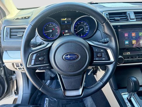 Used 2018 Subaru Outback 2.5i Premium image 11