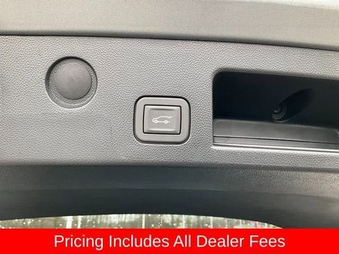 New 2026 Chevrolet Equinox ACTIV w/ Convenience Package III AWD/4WD image 17