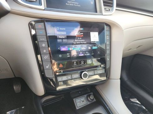 Used 2025 INFINITI QX50 Luxe image 31