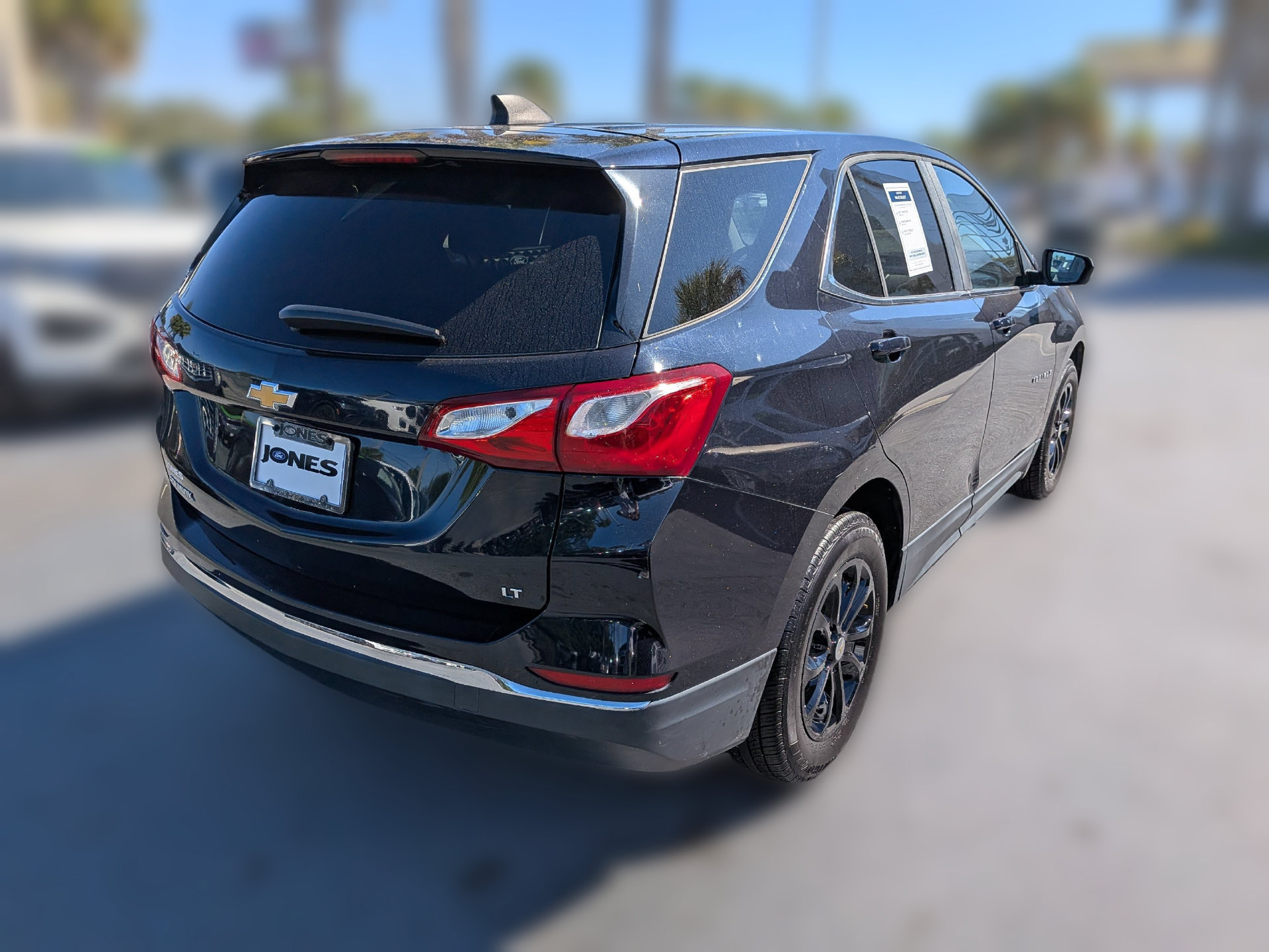 Used 2021 Chevrolet Equinox LT FWD image 4