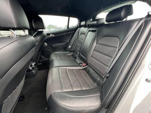 Used 2019 Kia Stinger GT2 AWD/4WD image 18