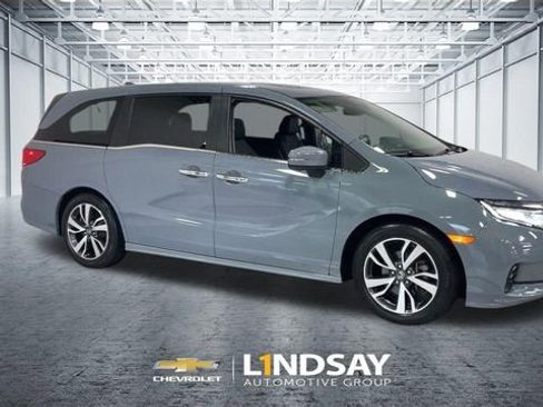 Used 2023 Honda Odyssey Touring image 3