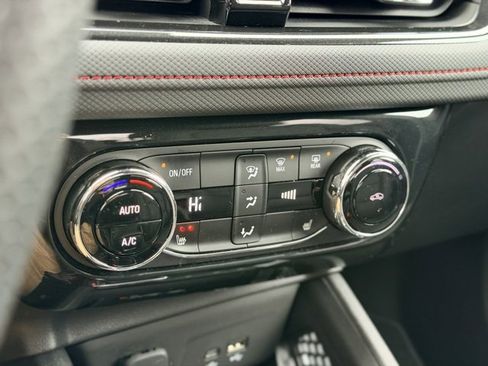 Certified 2024 Chevrolet TrailBlazer RS w/ Convenience Package image 15