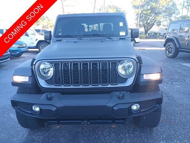 Certified 2024 Jeep Gladiator Sport AWD/4WD image 2