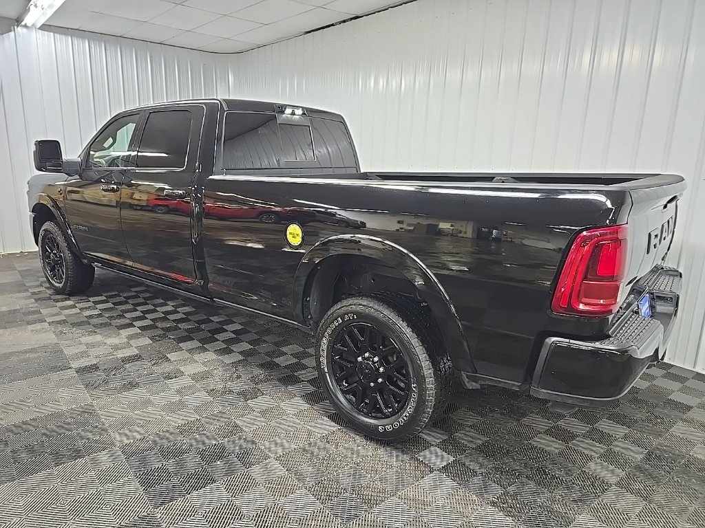 Used 2025 RAM 3500 Limited AWD/4WD image 9