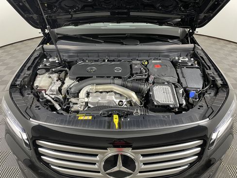 Used 2025 Mercedes-Benz GLB 250 image 20