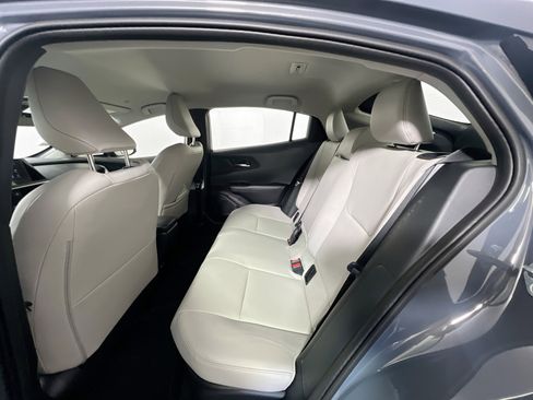 Used 2026 Toyota Prius XLE image 29