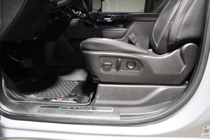 Used 2025 GMC Sierra 2500 AT4 w/ AT4 Premium Plus Package AWD/4WD image 21