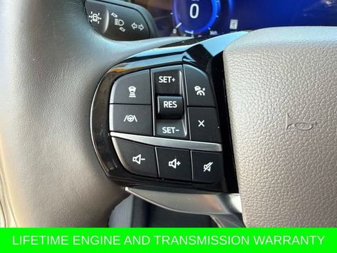 Used 2022 Ford Explorer Platinum w/ Equipment Group 601A AWD/4WD image 32