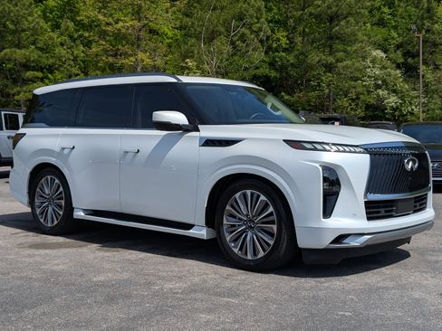 Used 2025 INFINITI QX80 Sensory image 11
