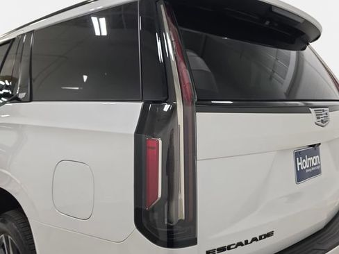 Used 2023 Cadillac Escalade Sport w/ Touring Package image 32