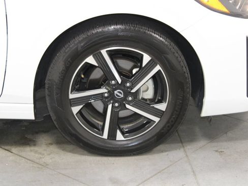 Used 2025 Nissan Sentra SV FWD image 12
