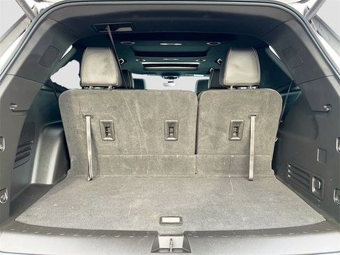 Used 2023 Chevrolet Traverse Premier image 27