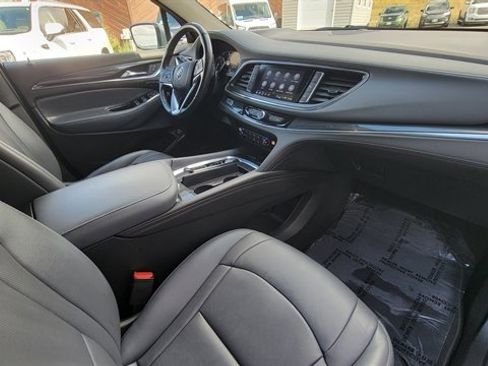Used 2024 Buick Enclave Premium image 50