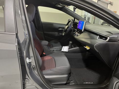 Used 2026 Toyota Corolla SE image 36