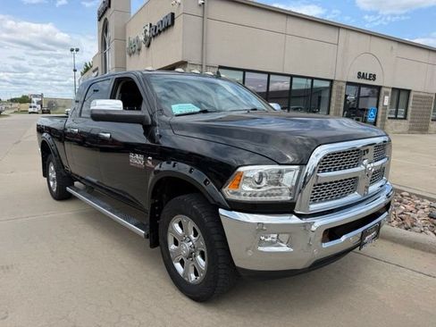 Used 2018 RAM 2500 Laramie AWD/4WD image 1