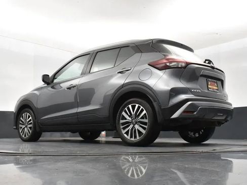 Used 2023 Nissan Kicks SV image 12