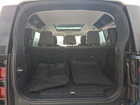 Used 2020 Land Rover Defender 110 S image 28