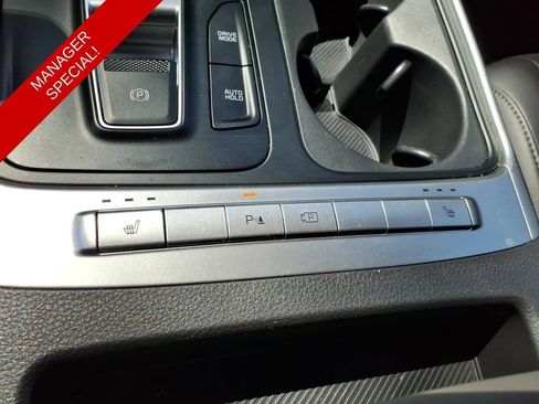 Used 2025 Kia Carnival LXS FWD image 15