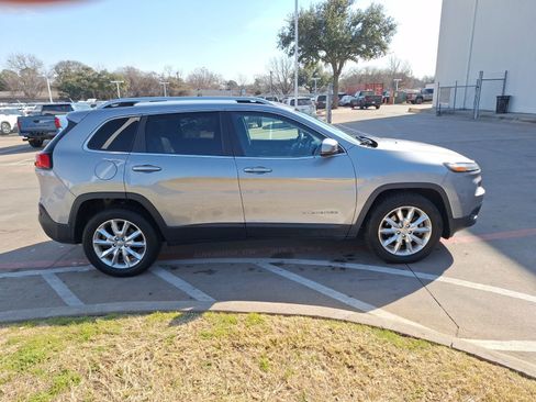 Used 2015 Jeep Cherokee Limited w/ Luxury Group image 7