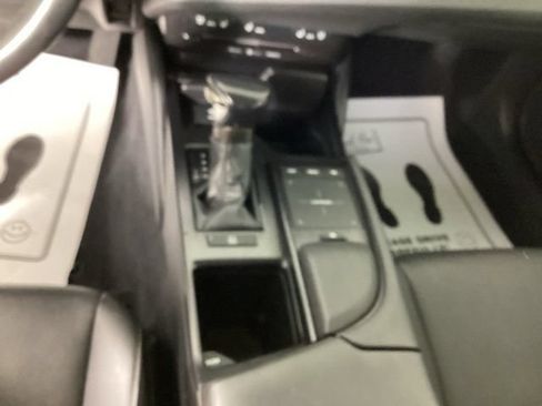 Used 2022 Lexus ES 350 w/ Premium Package FWD image 16