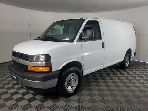 New 2026 Chevrolet Express 2500 w/ Driver Convenience Package RWD image 8