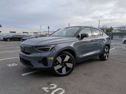 Used 2022 Volvo C40 P8 Recharge Ultimate image 1