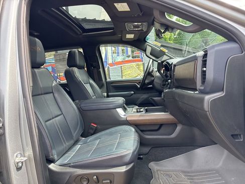 Used 2024 Chevrolet Silverado 2500 High Country w/ Technology Package AWD/4WD image 10