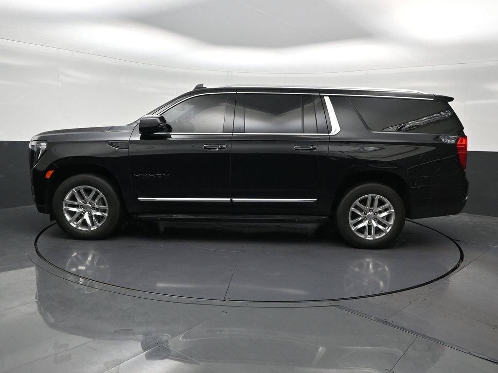 Used 2024 GMC Yukon XL SLT w/ SLT Premium Package RWD image 2