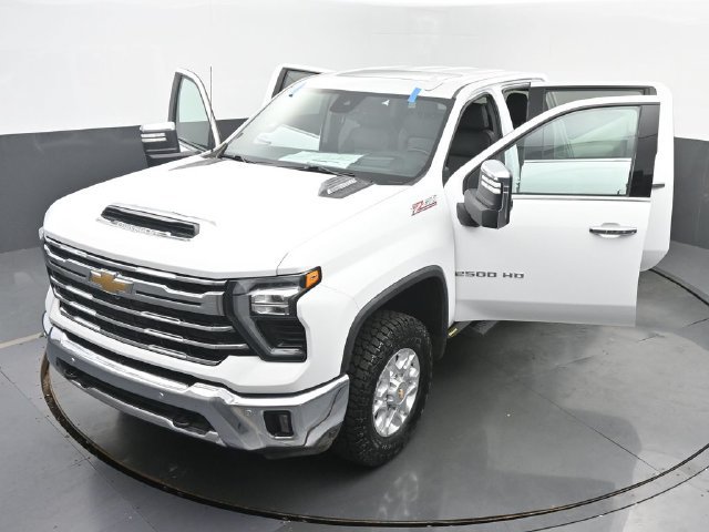 Used 2025 Chevrolet Silverado 2500 LTZ w/ LTZ Premium Package AWD/4WD image 60