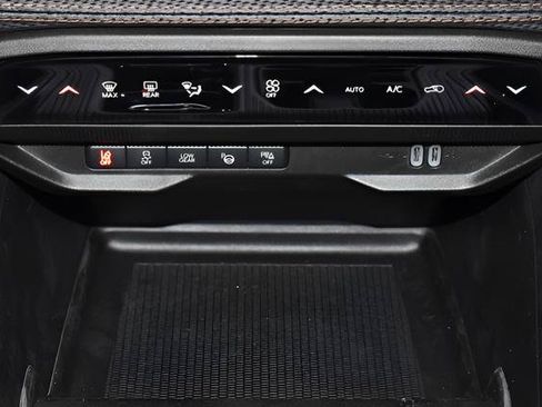 New 2026 Jeep Cherokee Overland w/ Trailer Tow Group AWD/4WD image 16