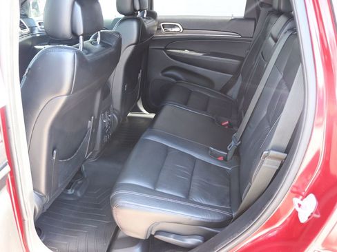Used 2014 Jeep Grand Cherokee Limited w/ Trailer Tow Group IV AWD/4WD image 17