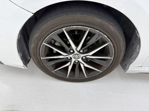 Used 2022 Toyota Camry SE FWD image 7