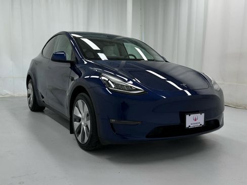 Used 2022 Tesla Model Y Long Range image 1