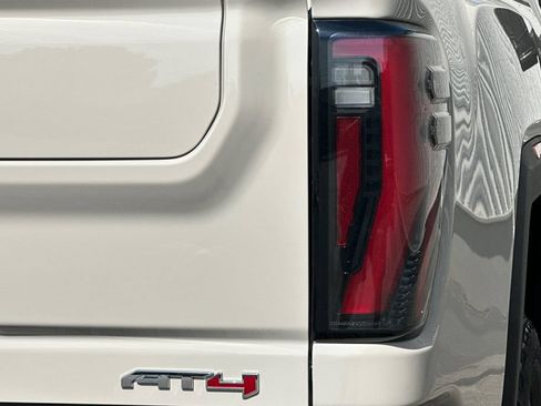 New 2026 GMC Sierra 2500 AT4 w/ AT4 Premium Plus Package AWD/4WD image 24