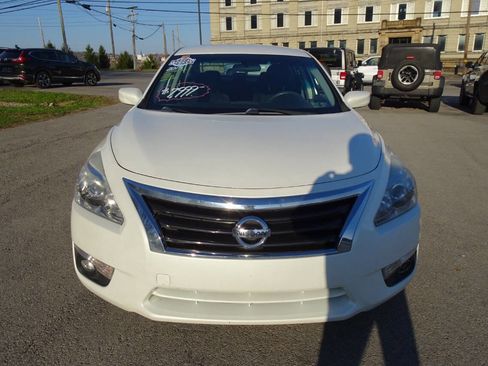 Used 2015 Nissan Altima 2.5 SV image 3