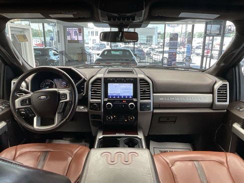 Used 2021 Ford F350 King Ranch w/ King Ranch Ultimate Package AWD/4WD image 16