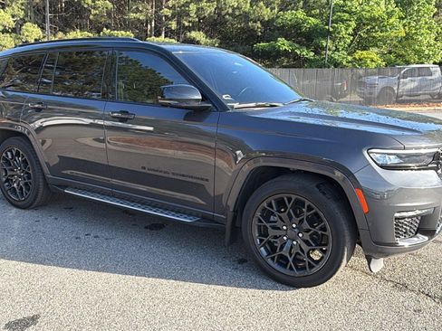 Used 2025 Jeep Grand Cherokee L Summit AWD/4WD image 5