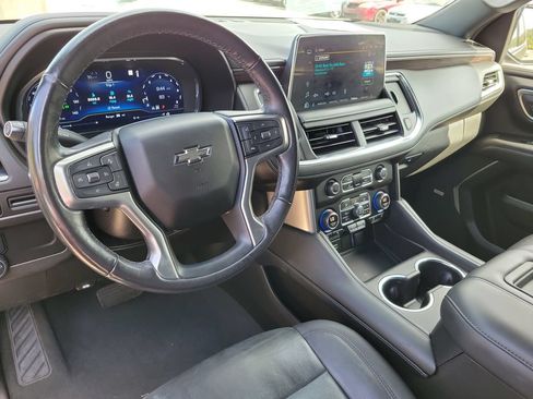 Used 2023 Chevrolet Tahoe Z71 w/ Luxury Package AWD/4WD image 14