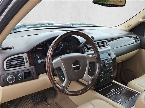 Used 2013 GMC Sierra 1500 Denali AWD/4WD image 16