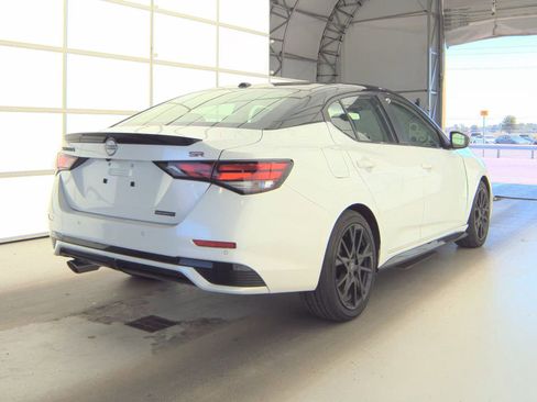 Used 2025 Nissan Sentra SR w/ Midnight Edition FWD image 4